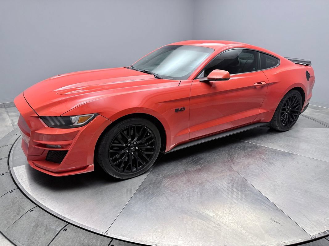 Used 2016 Ford Mustang GT Premium RWD image 1