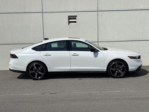 Certified 2026 Honda Accord SE image 2