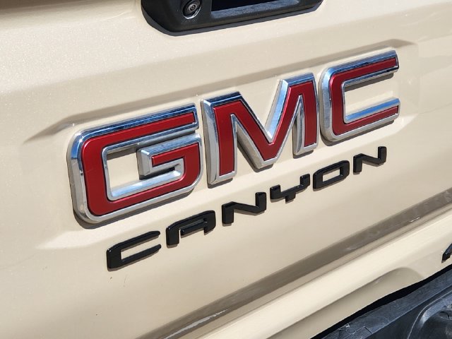 Used 2023 GMC Canyon AT4X AWD/4WD image 11