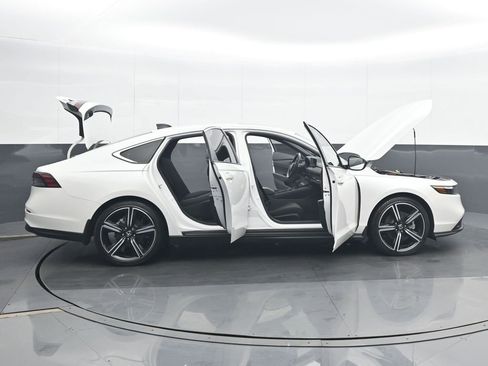 Used 2023 Honda Accord Sport image 36