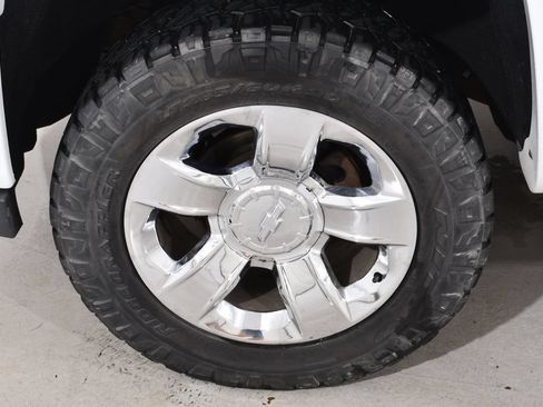 Used 2016 Chevrolet Silverado 1500 LTZ Z71 w/ LTZ Plus Package AWD/4WD image 23