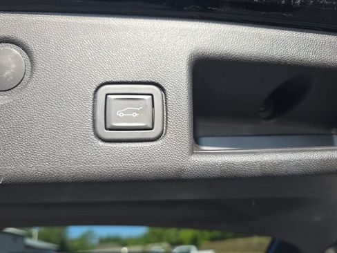 Used 2024 Chevrolet Equinox LT w/ LPO, Floor Liner Package AWD/4WD image 16