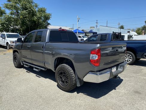 Used 2021 Toyota Tundra SR5 RWD image 9