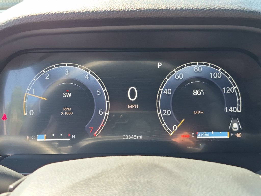 Used 2025 Jeep Grand Cherokee Altitude AWD/4WD image 16