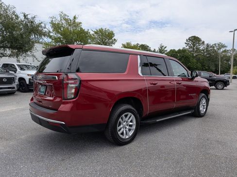 Certified 2022 Chevrolet Suburban LT w/ Luxury Package RWD image 3