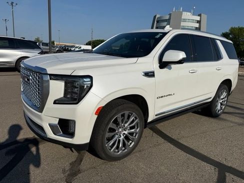 Used 2022 GMC Yukon Denali AWD/4WD image 3