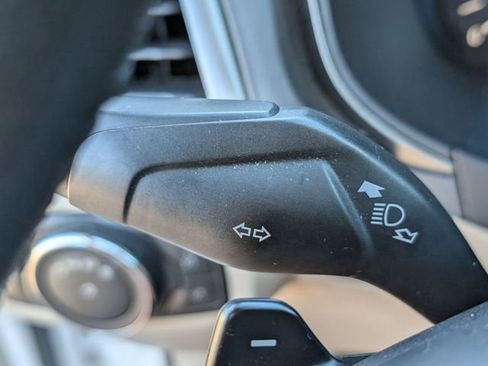 Used 2017 Ford Fusion SE image 25