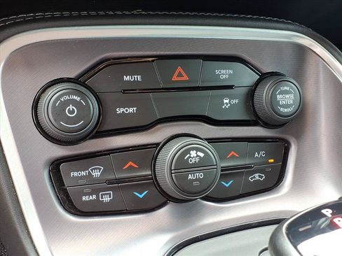 Used 2019 Dodge Challenger SXT w/ Blacktop Package RWD image 7