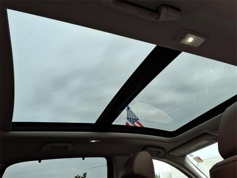 Used 2023 Acura MDX SH-AWD w/ Technology Package image 9