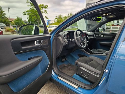 Used 2023 Volvo XC40 Recharge Ultimate w/ Protection Package Premier AWD/4WD image 16