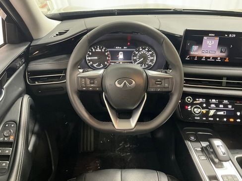 Used 2025 INFINITI QX60 Pure w/ Cargo Package image 7