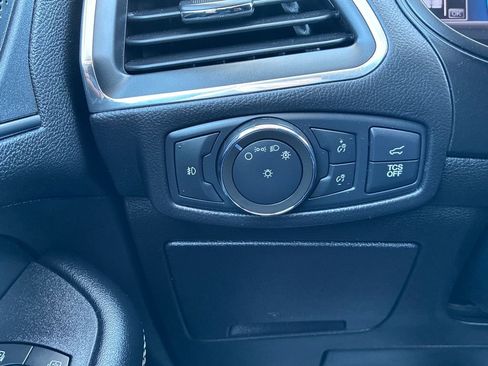 Used 2022 Ford Edge Titanium AWD/4WD image 32