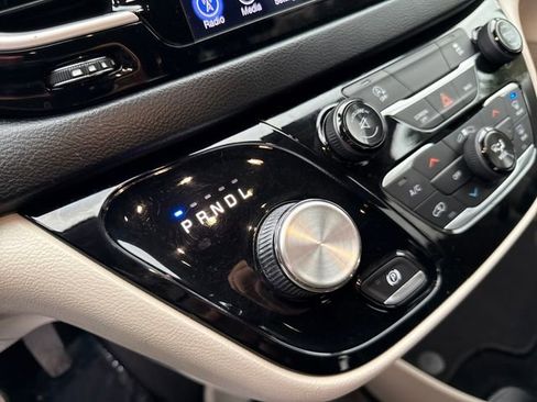 Used 2017 Chrysler Pacifica Touring Plus w/ Tire & Wheel Group image 27