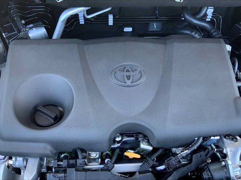 Used 2025 Toyota RAV4 LE FWD image 18