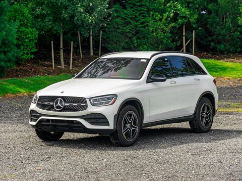 Used 2021 Mercedes-Benz GLC 300 w/ AMG Line image 2