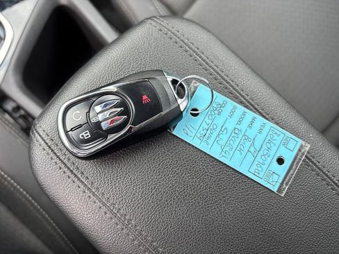 Used 2024 Buick Encore GX Preferred w/ Comfort Package FWD image 33