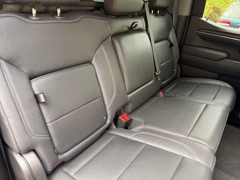 Used 2023 GMC Sierra 1500 SLT w/ SLT Convenience Package AWD/4WD image 22