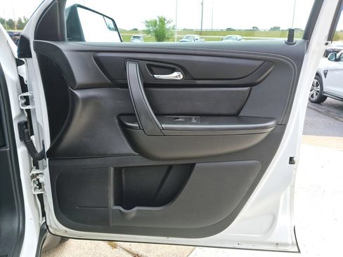 Used 2017 Chevrolet Traverse LT w/ Style and Technology Package AWD/4WD image 22