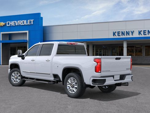 New 2026 Chevrolet Silverado 2500 High Country w/ High Country Premium Package AWD/4WD image 3