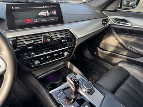 Used 2020 BMW M5 image 30