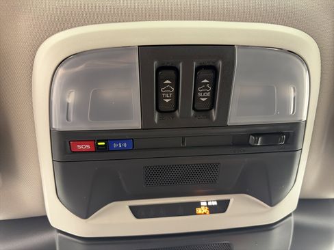 Used 2024 Subaru Crosstrek 2.0i Premium image 31