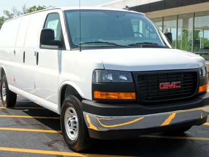 New 2025 GMC Savana 3500 Extended w/ Driver Convenience Package