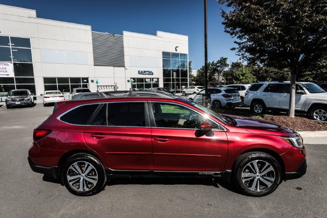 Used 2018 Subaru Outback 2.5i Limited AWD/4WD image 9