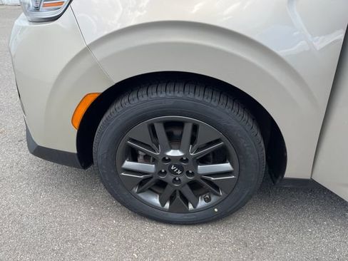 Used 2020 Kia Soul EX FWD image 31