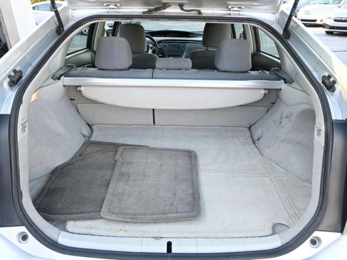 Used 2010 Toyota Prius One image 18