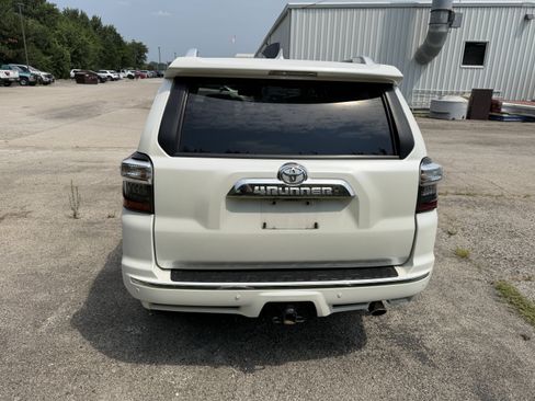 Used 2021 Toyota 4Runner Limited AWD/4WD image 12