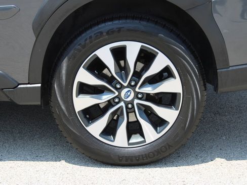 Certified 2023 Subaru Outback Limited image 30