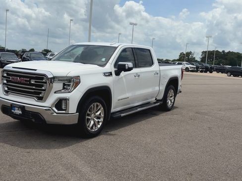 Used 2019 GMC Sierra 1500 SLT RWD image 4