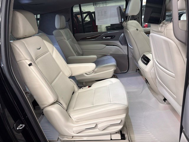 Certified 2024 Cadillac Escalade ESV Sport Platinum w/ LPO, ONYX Package AWD/4WD image 26