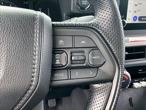 Certified 2026 Toyota Tacoma SR5 AWD/4WD image 24