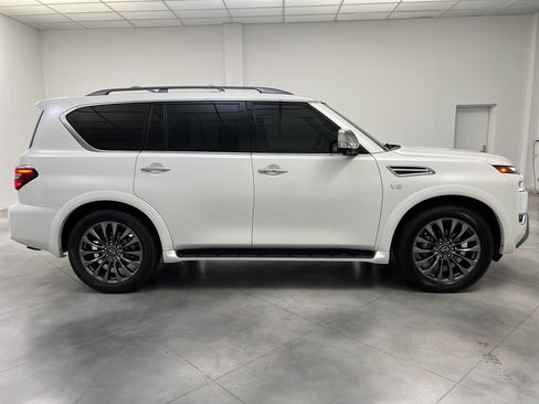 Used 2022 Nissan Armada Platinum w/ Captain's Chairs Package RWD image 10
