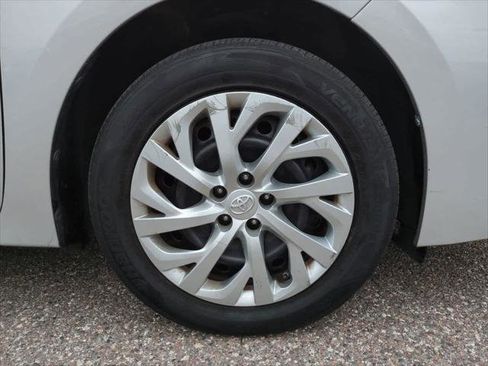 Certified 2017 Toyota Corolla LE image 11