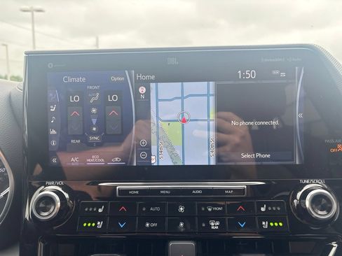 Used 2020 Toyota Highlander Platinum AWD/4WD image 21