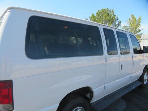 Used 2011 Ford E-350 and Econoline 350 XL w/ Interior Upgrade Pkg RWD image 10