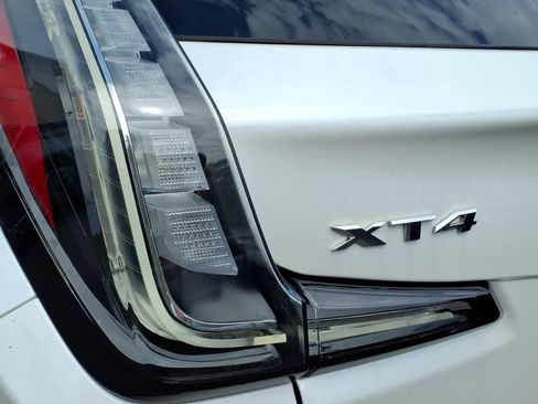 Used 2023 Cadillac XT4 Sport w/ Technology Package AWD/4WD image 10