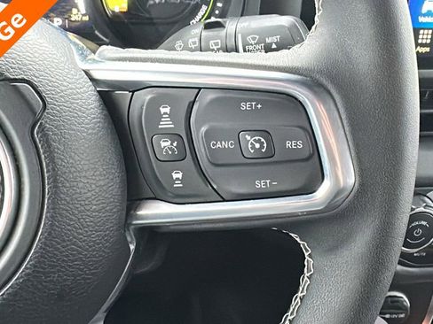 Used 2025 Jeep Wrangler Unlimited Sahara w/ Safety Group image 18