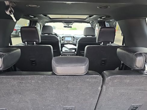 Used 2021 Ford Expedition Limited AWD/4WD image 10