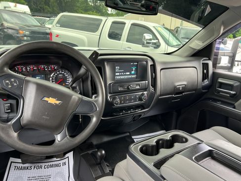 Used 2019 Chevrolet Silverado 2500 W/T AWD/4WD image 13