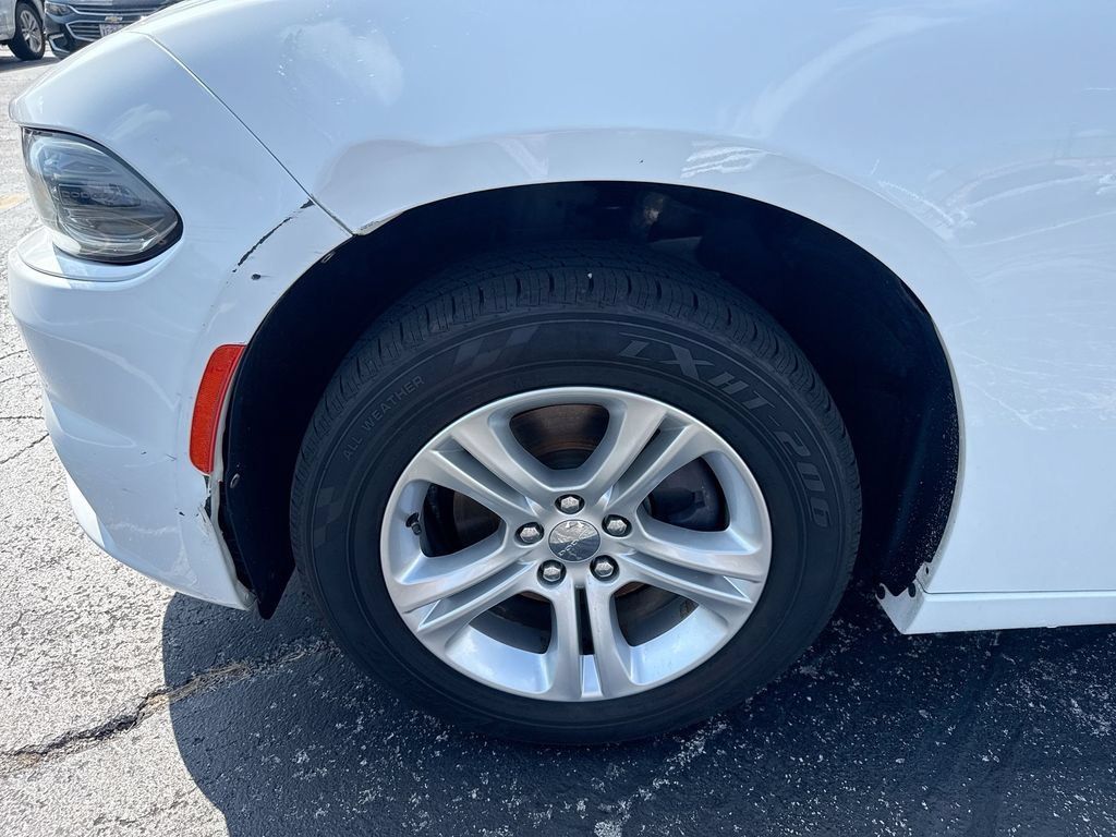 Used 2021 Dodge Charger SXT w/ Leather Interior Group RWD image 33