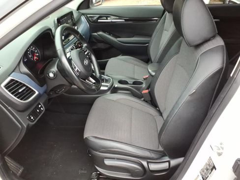 Used 2021 Kia Seltos S FWD image 15