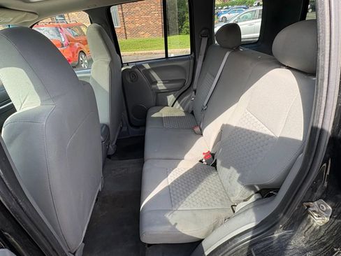 Used 2006 Jeep Liberty Sport AWD/4WD image 22