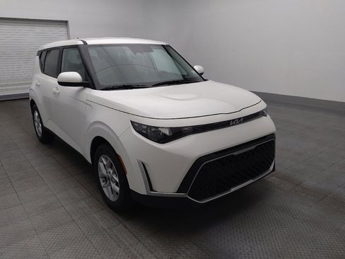 Used 2025 Kia Soul LX image 13