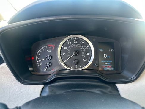 Used 2021 Toyota Corolla LE image 25