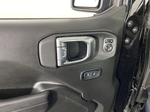 Used 2024 Jeep Wrangler Unlimited AWD/4WD image 14