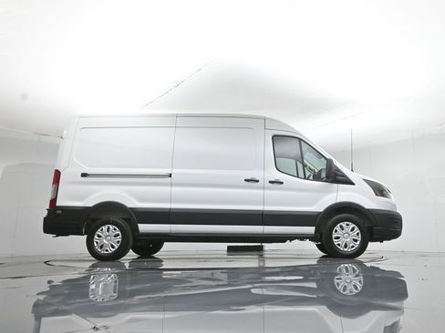 New 2026 Ford E-Transit 148 Medium Roof w/ Load Area Protection Package image 42