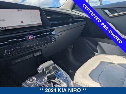 Used 2024 Kia Niro EX Touring FWD image 33